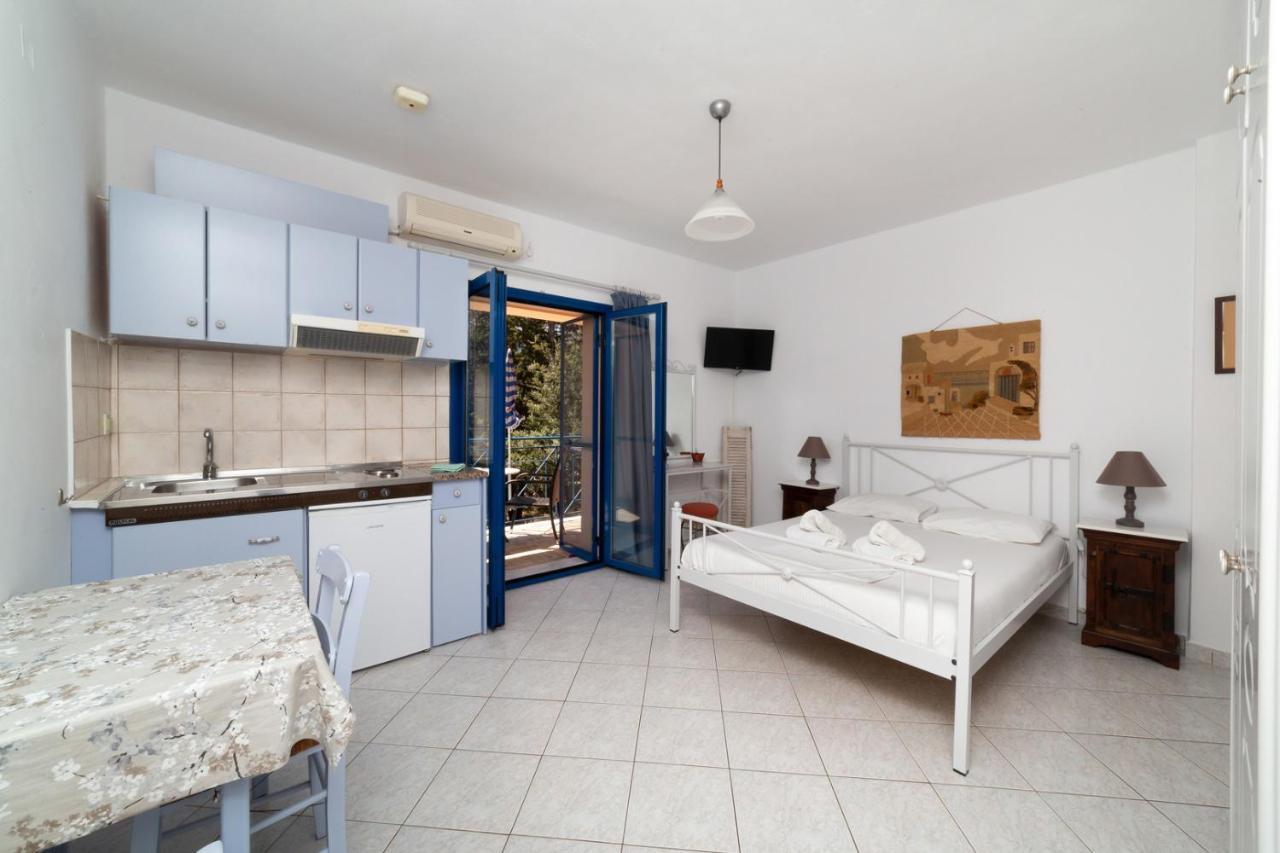 Natassa Apartments Agia Efimia Ngoại thất bức ảnh
